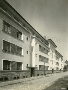Historisch zu Seite Gebäudeprofil S44-48_1929